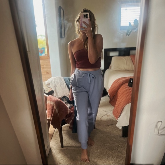 🔻 SOLD 🔻FILA Joggers - Picture 3 of 8